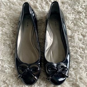 Tahari Spoodle Black Patent Bow Ballet Flats Sz 8.5